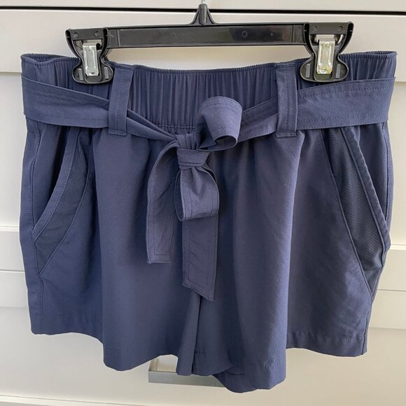 Eddie Bauer Casual Lightweight Poly Blend 3.75" Belted Shorts Navy Sz XS NWOT - Picture 3 of 9